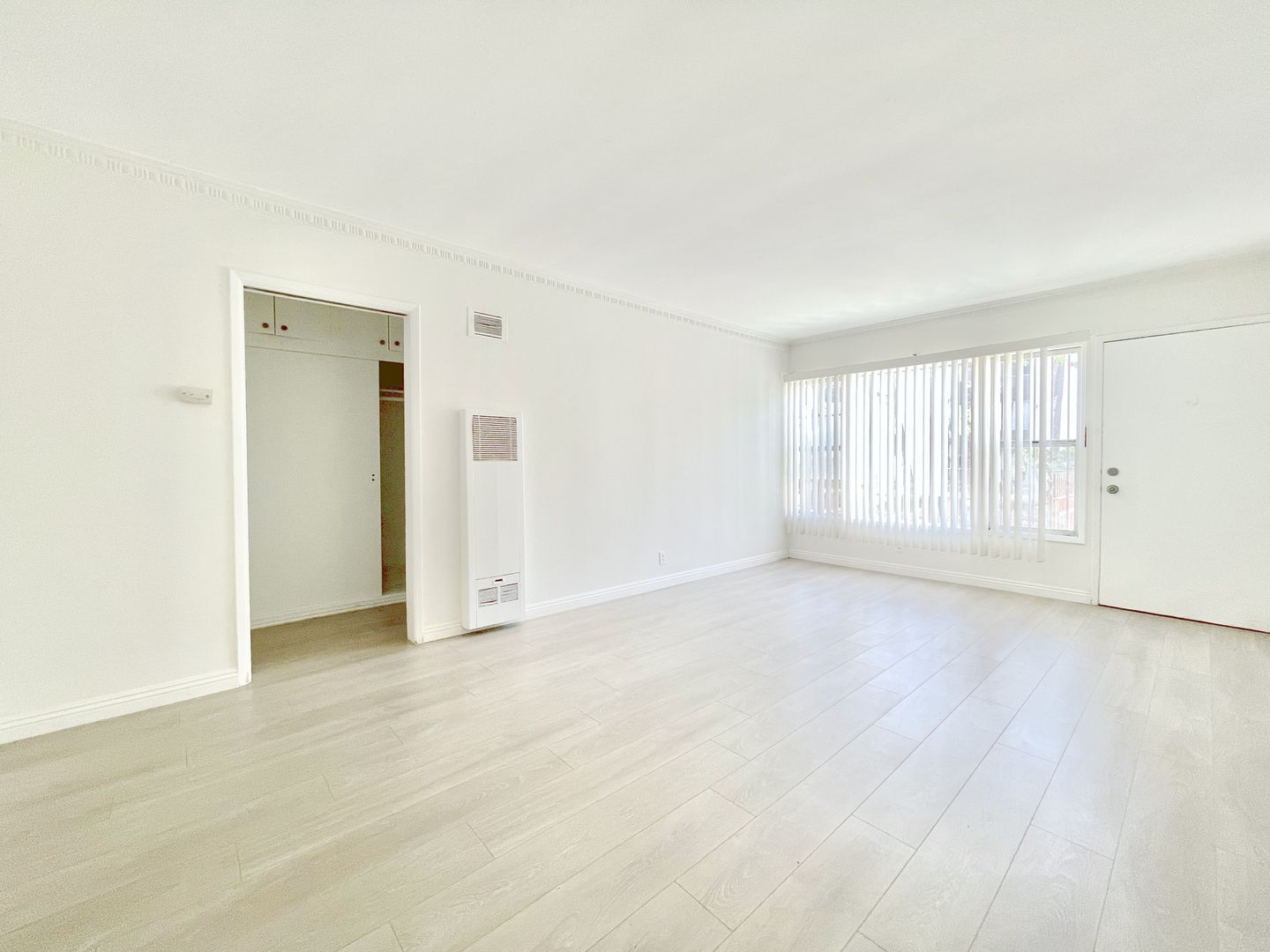 Los Angeles Apartment: 501 S. Harvard Blvd