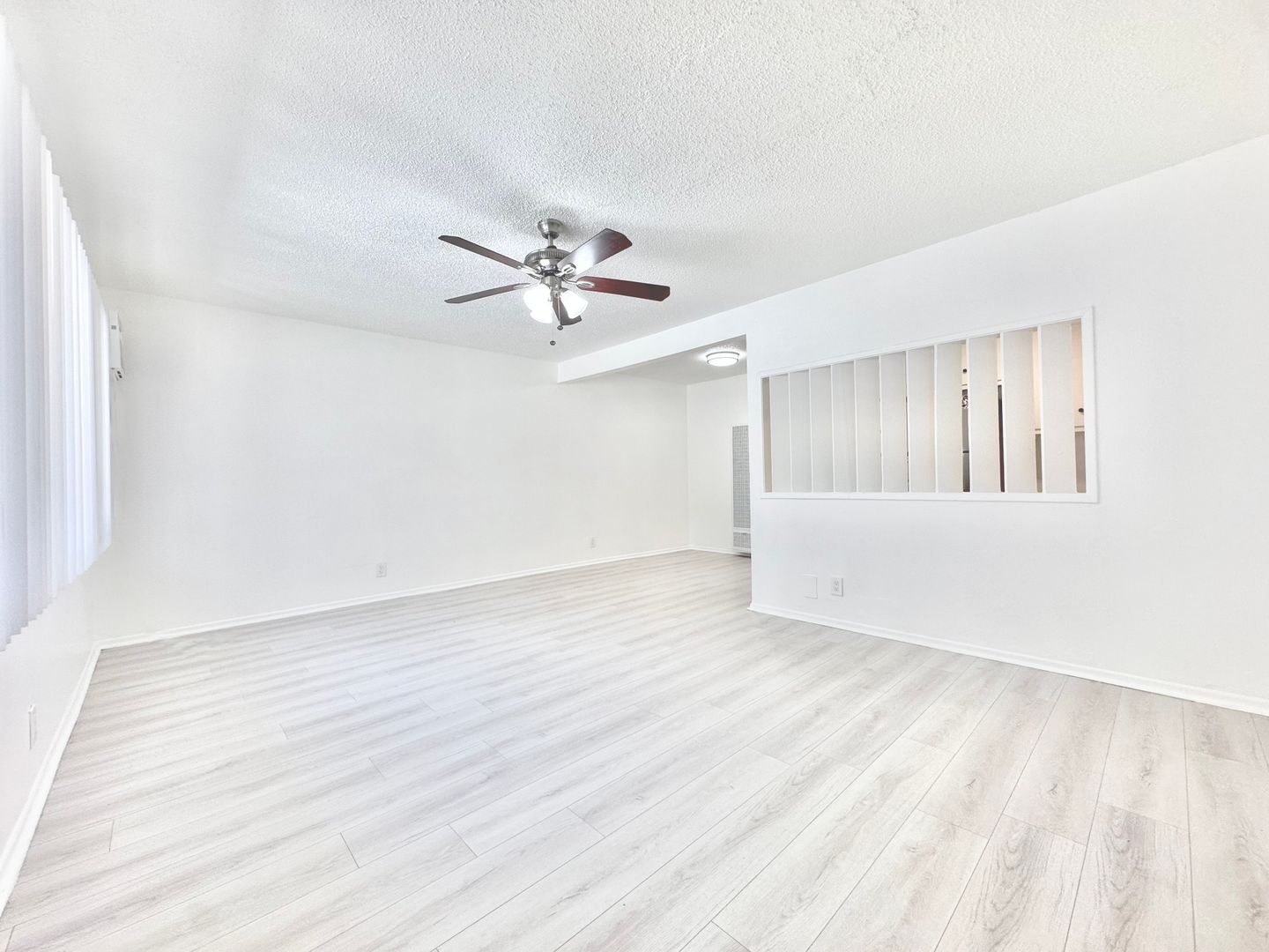 Los Angeles Apartment: 3318 Drew Street