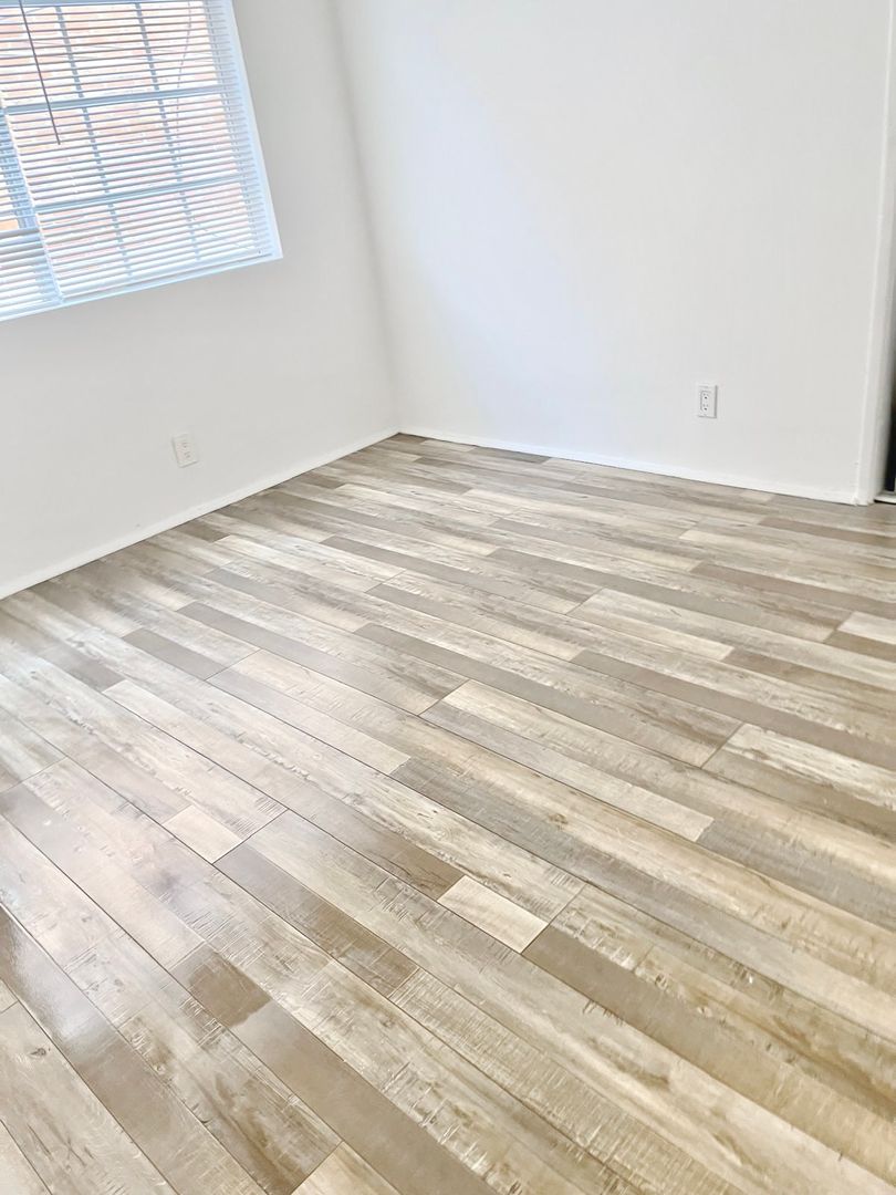 Los Angeles Apartment: 2826 E Cesar E Chavez Ave.