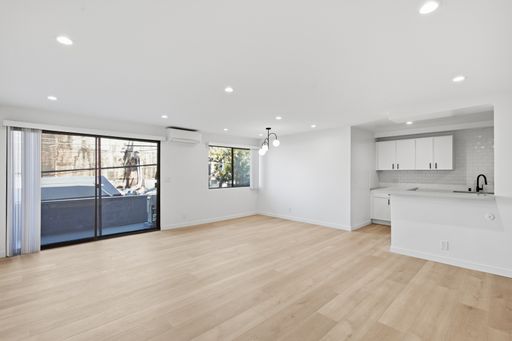 Beautiful Spacious 1 Bed + 1 Bath – photo 1