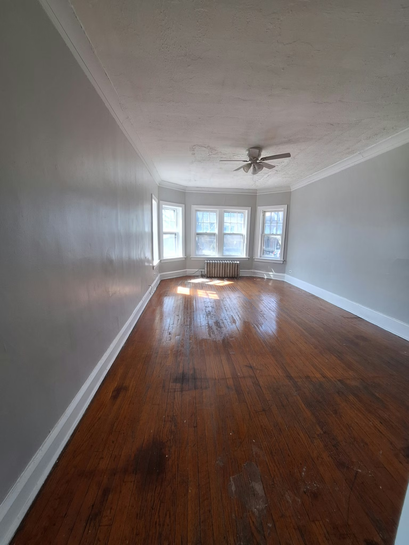 Chicago Apartment: 6057-59 Sacramento/2948 -52 W 61st Street