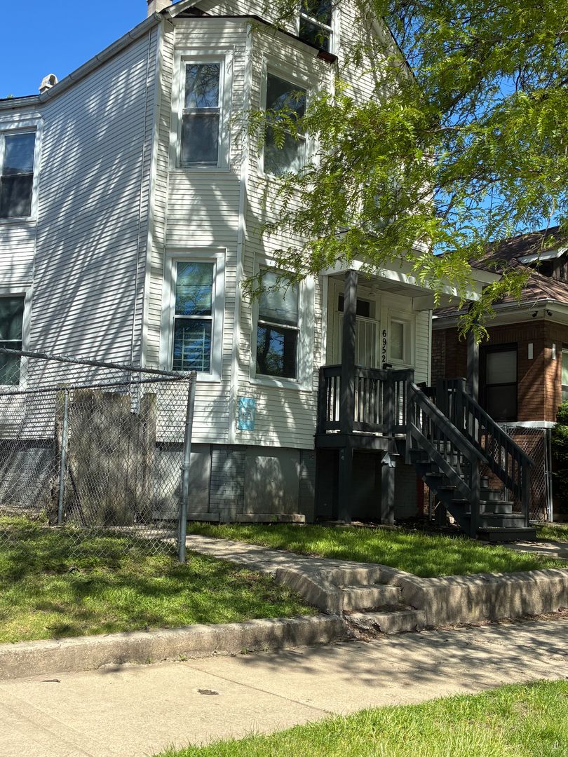 Chicago Apartment: 6952 S. Ada St
