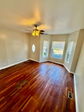 5739 S Calumet Unit 1N – photo 1