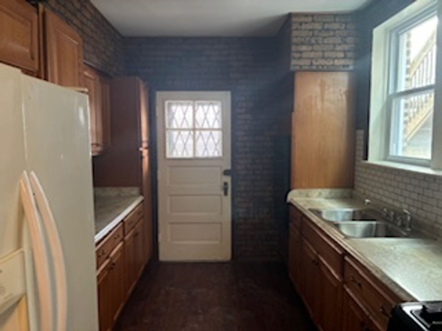 Chicago Apartment: 10625 S. Calumet Ave