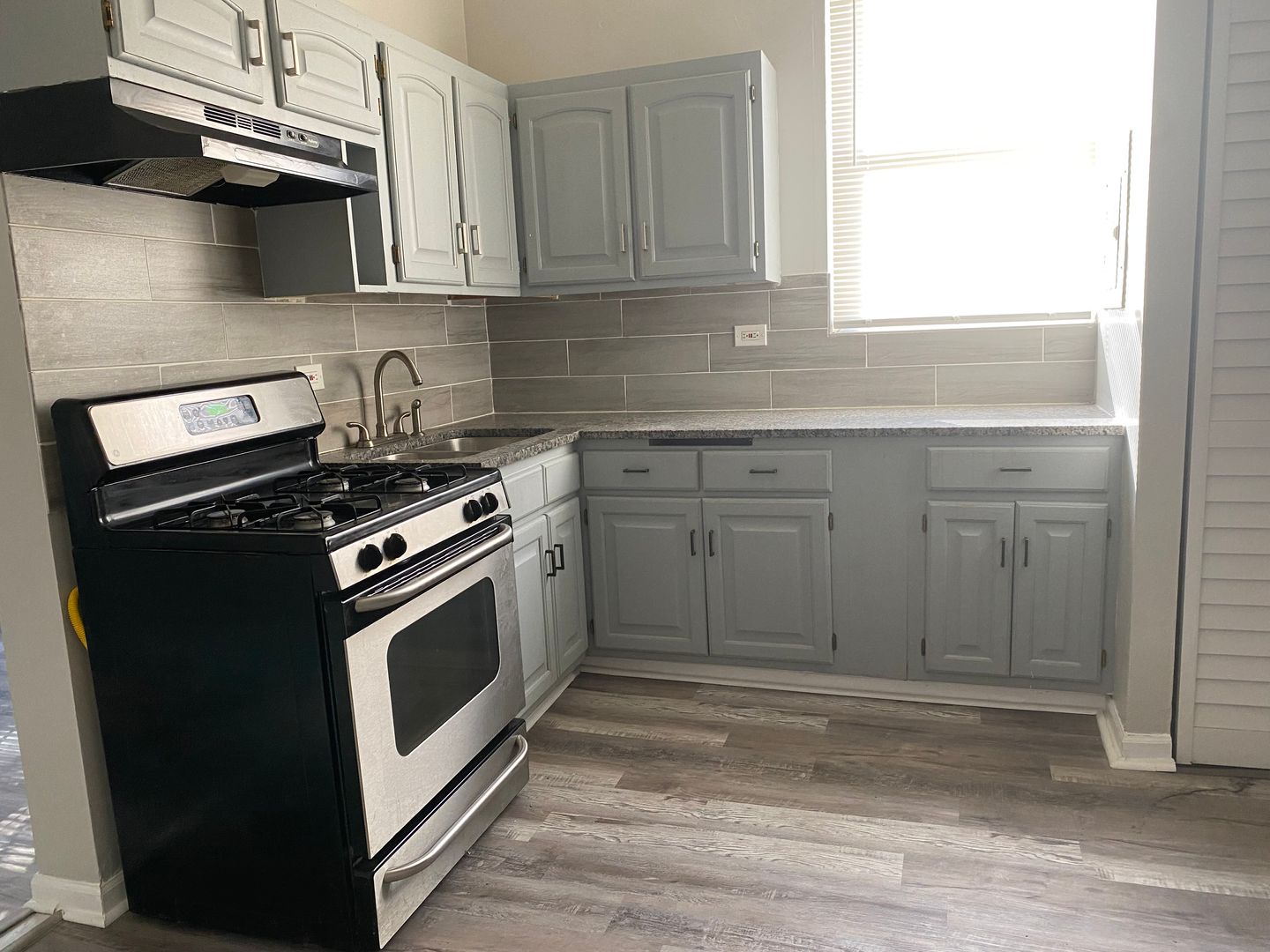 Chicago Apartment: 7614 S. Maryland