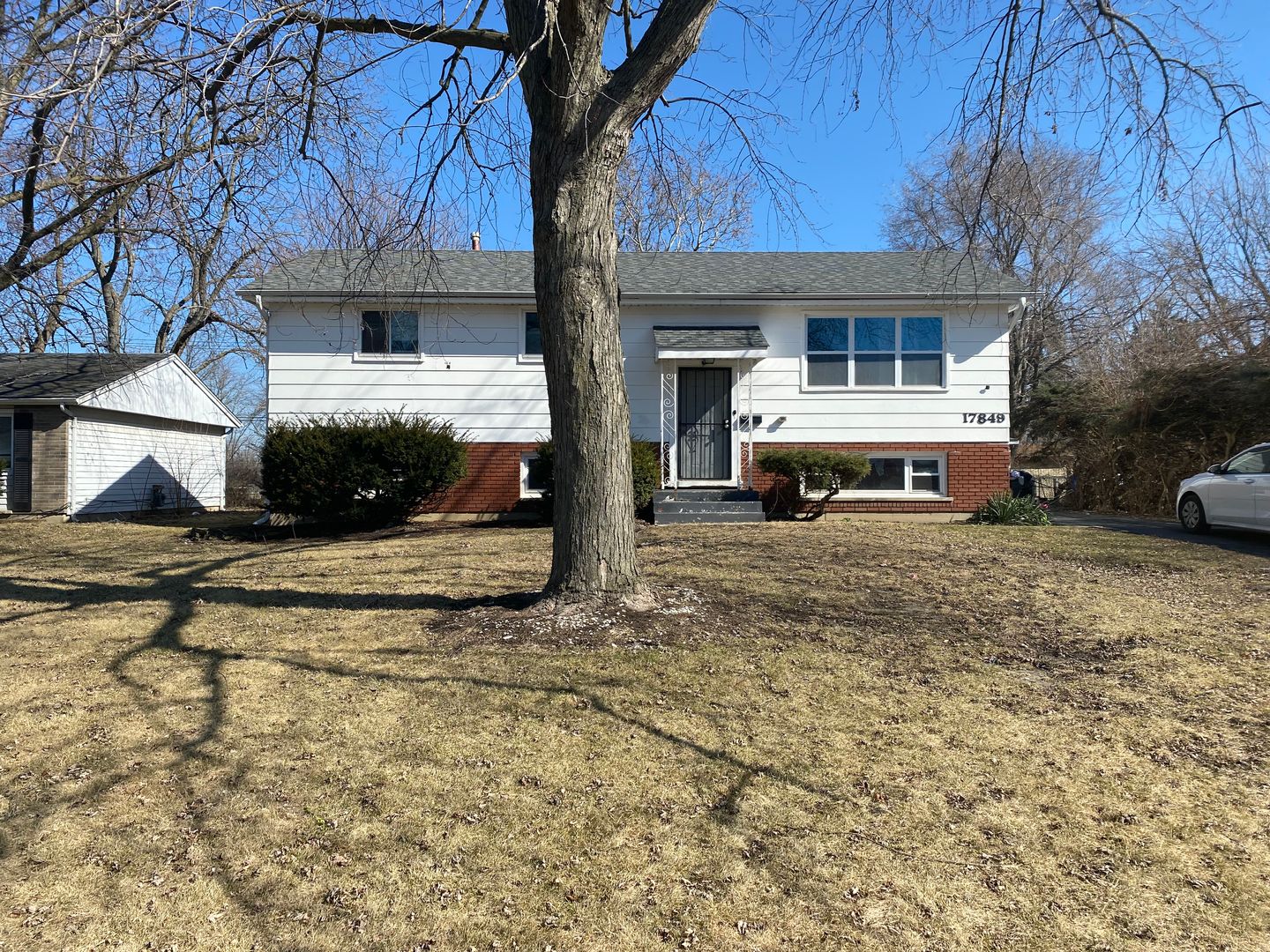 5 BED 2 BATH HOUSE