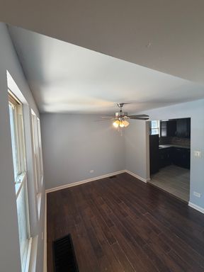 Beautifully Updated 2 Bedroom with Hardwood Floors & Modern Finishes – photo 1
