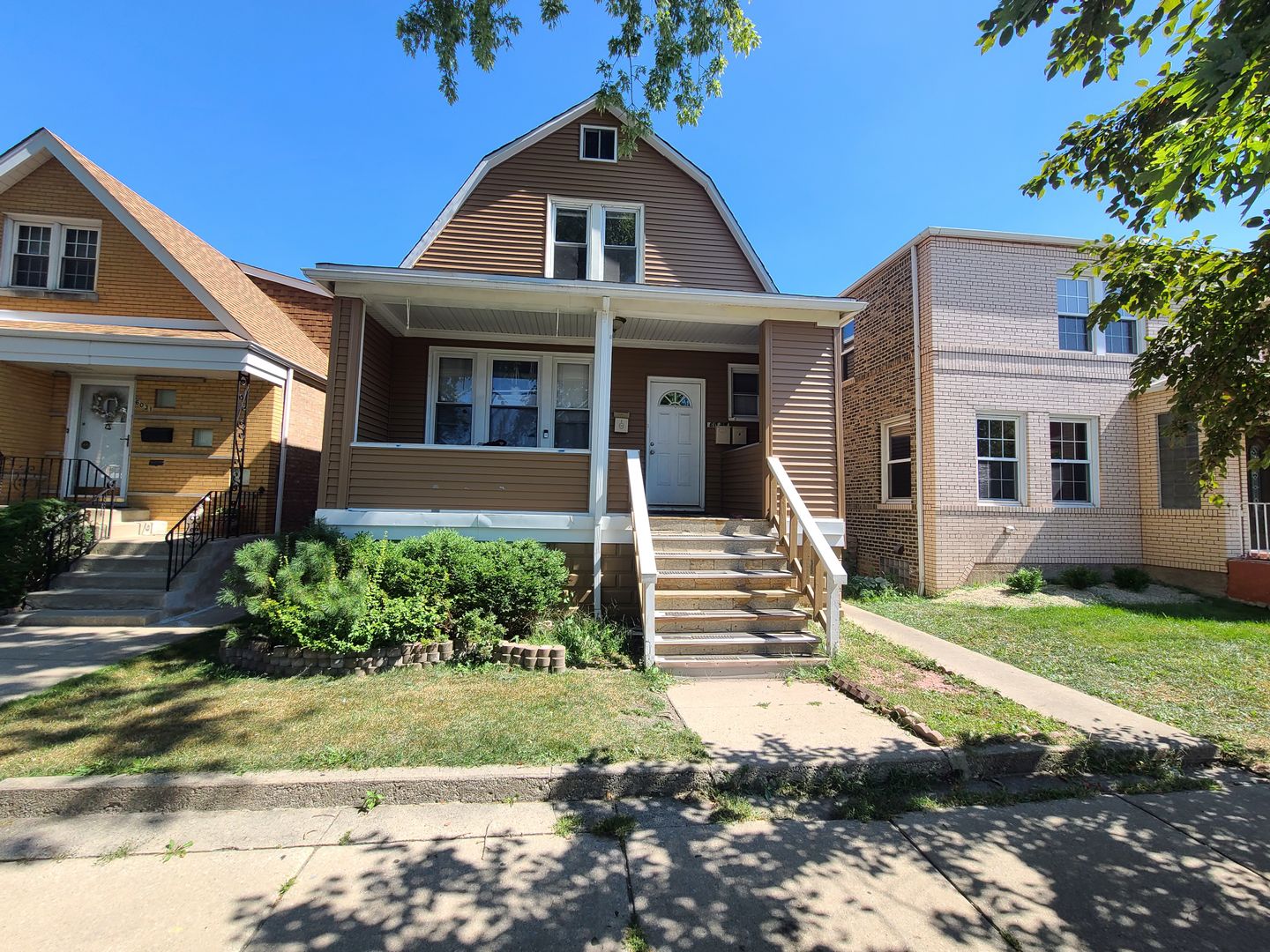 Chicago Apartment: 6035 S Karlov Avenue