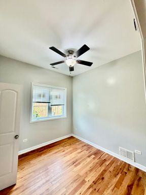 Spacious Updated 3 Bedroom / 2 Bath with Open Layout & Stainless Kitchen – photo 1