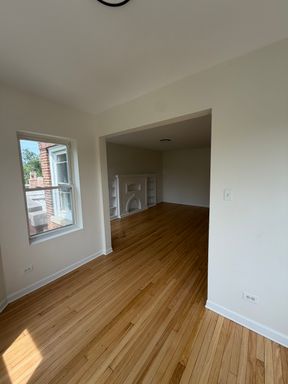 Beautifully Updated 3-Bedroom with Quartz Kitchen, Island & Oversized Rooms – photo 1