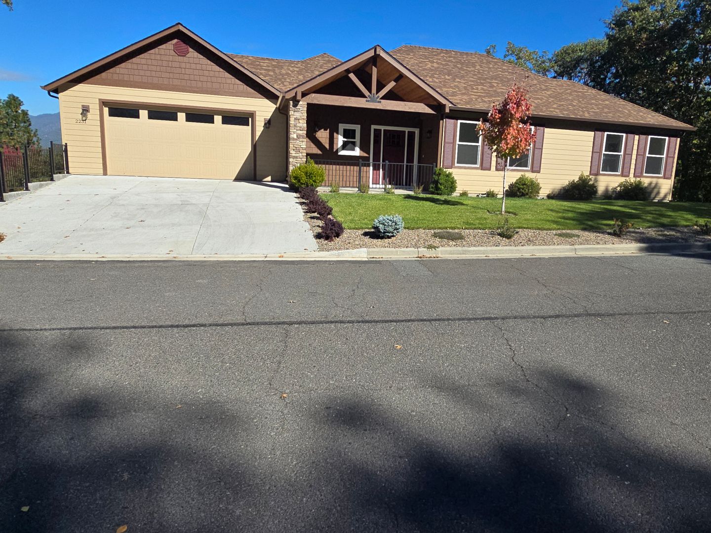 Grants Pass House: 2231 SE Linden Lane