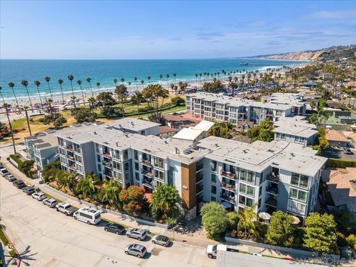 FULLY FURNISHED 2 BED/2 BATH CONDO IN LA JOLLA – photo 1