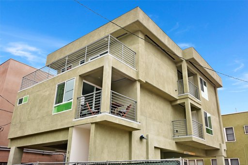 STUDIO UNIT IN THE HEART OF HILLCREST! – photo 1
