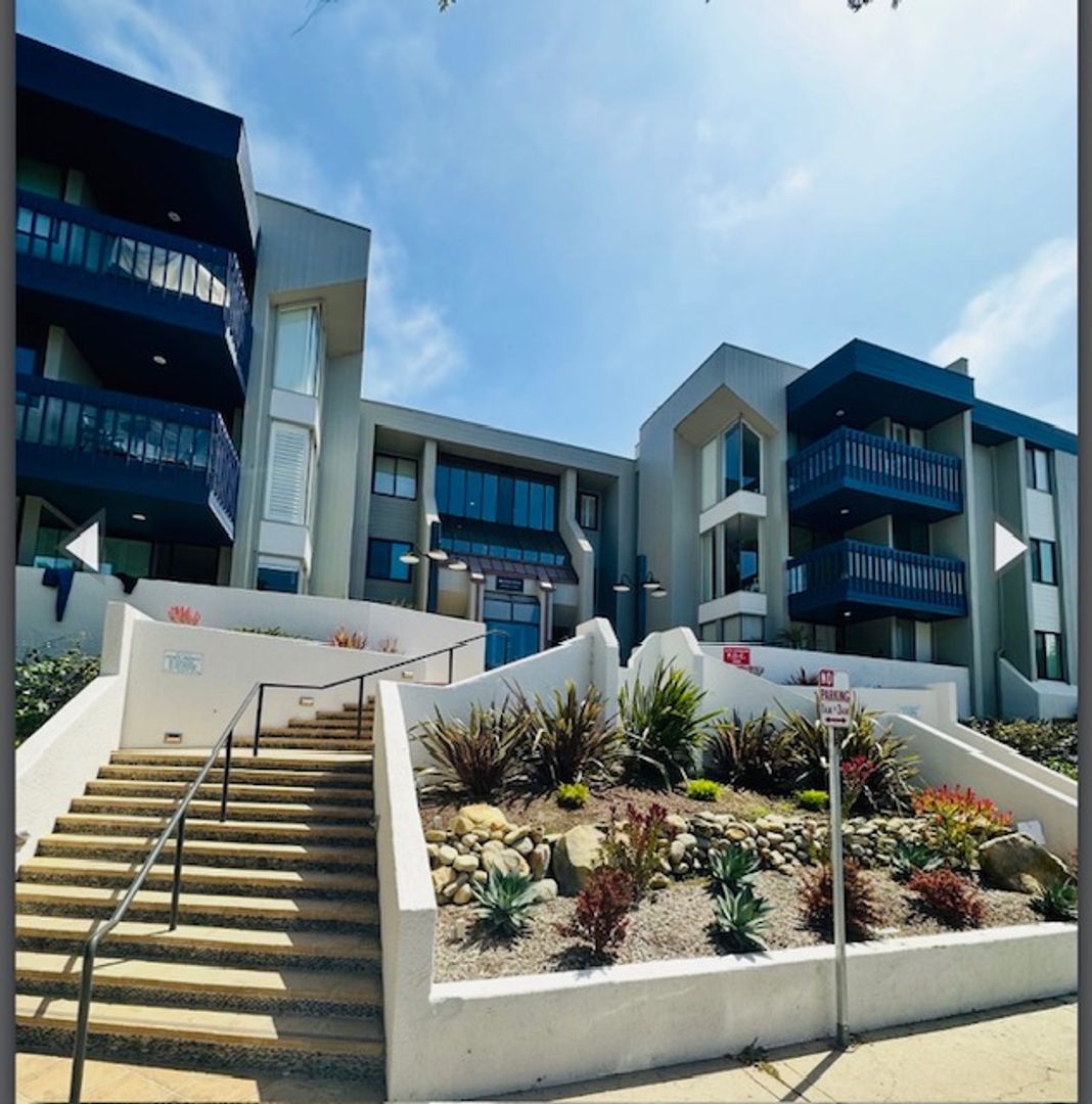 Ventura Condo: 350 Paseo De Playa Unit 210