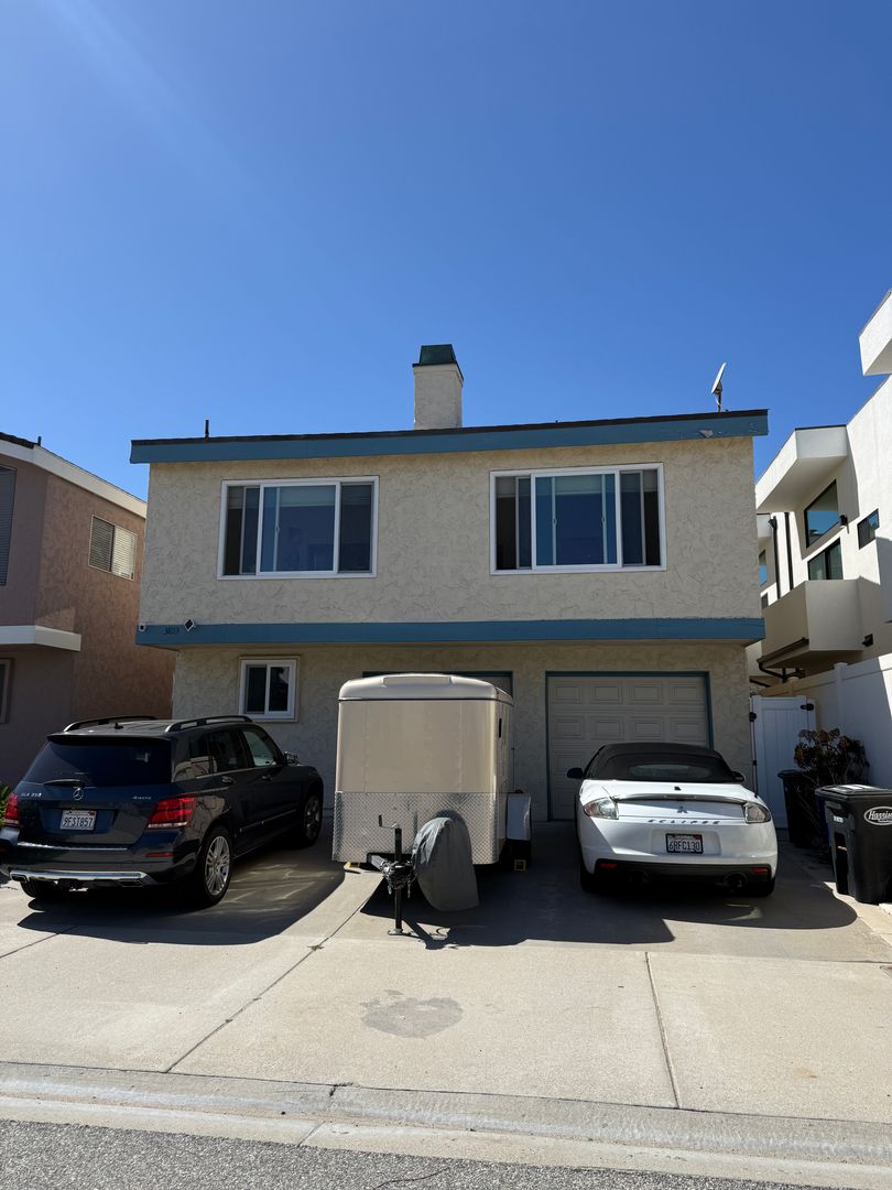 Oxnard House: 3853 Sunset Lane (Upstairs)