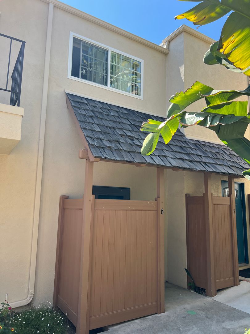 Ventura Condo: 138 S Bryn Mawr # 6