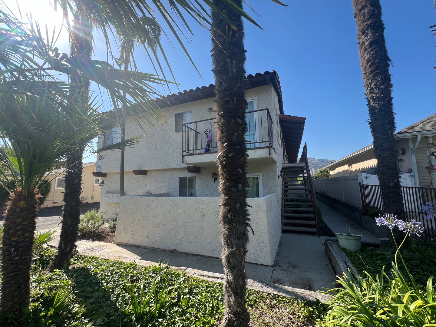 Santa Paula Apartment: 200 W Main Street