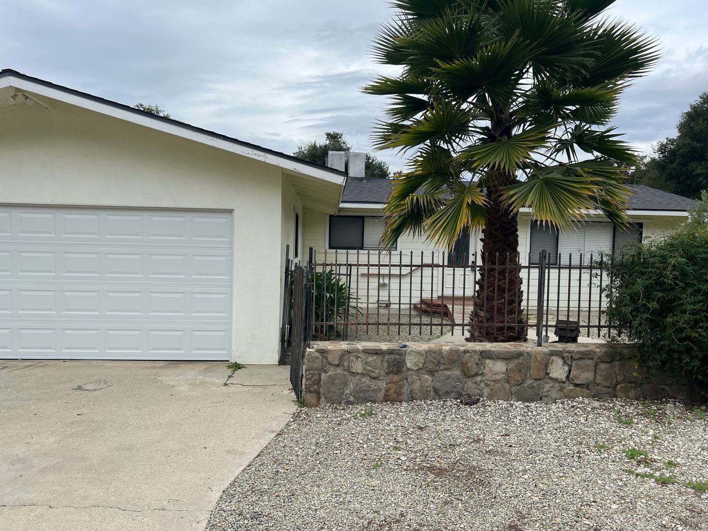 Ojai Apartment: 217 Gridley Rd