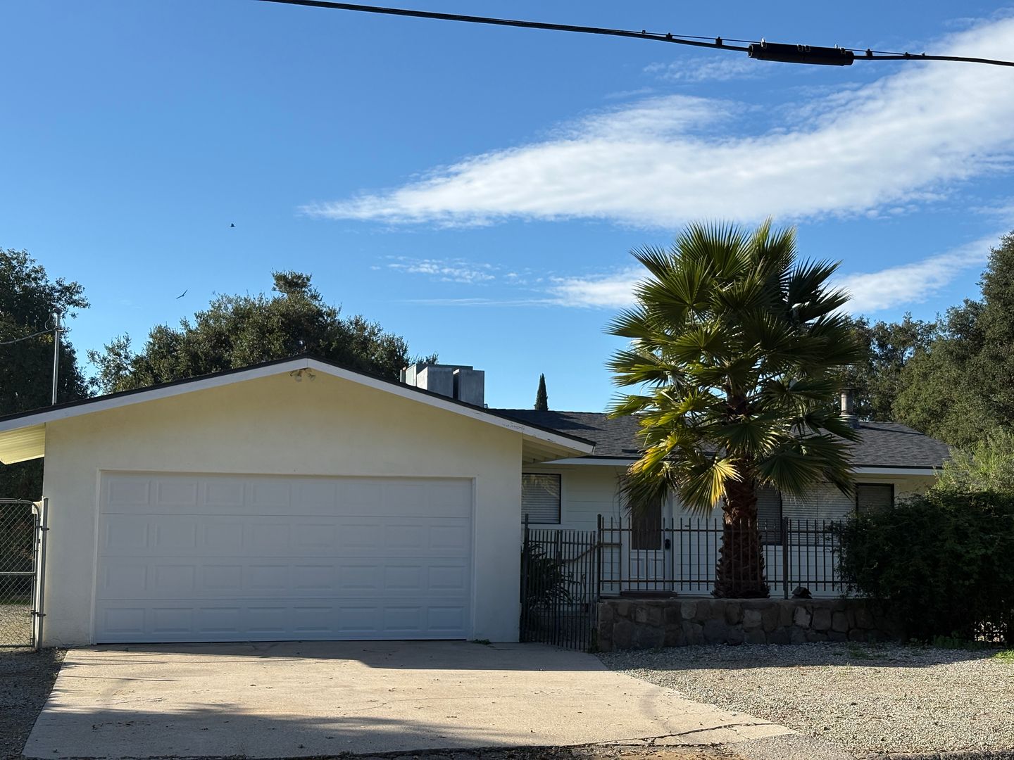 Ojai House: 217 Gridley Rd