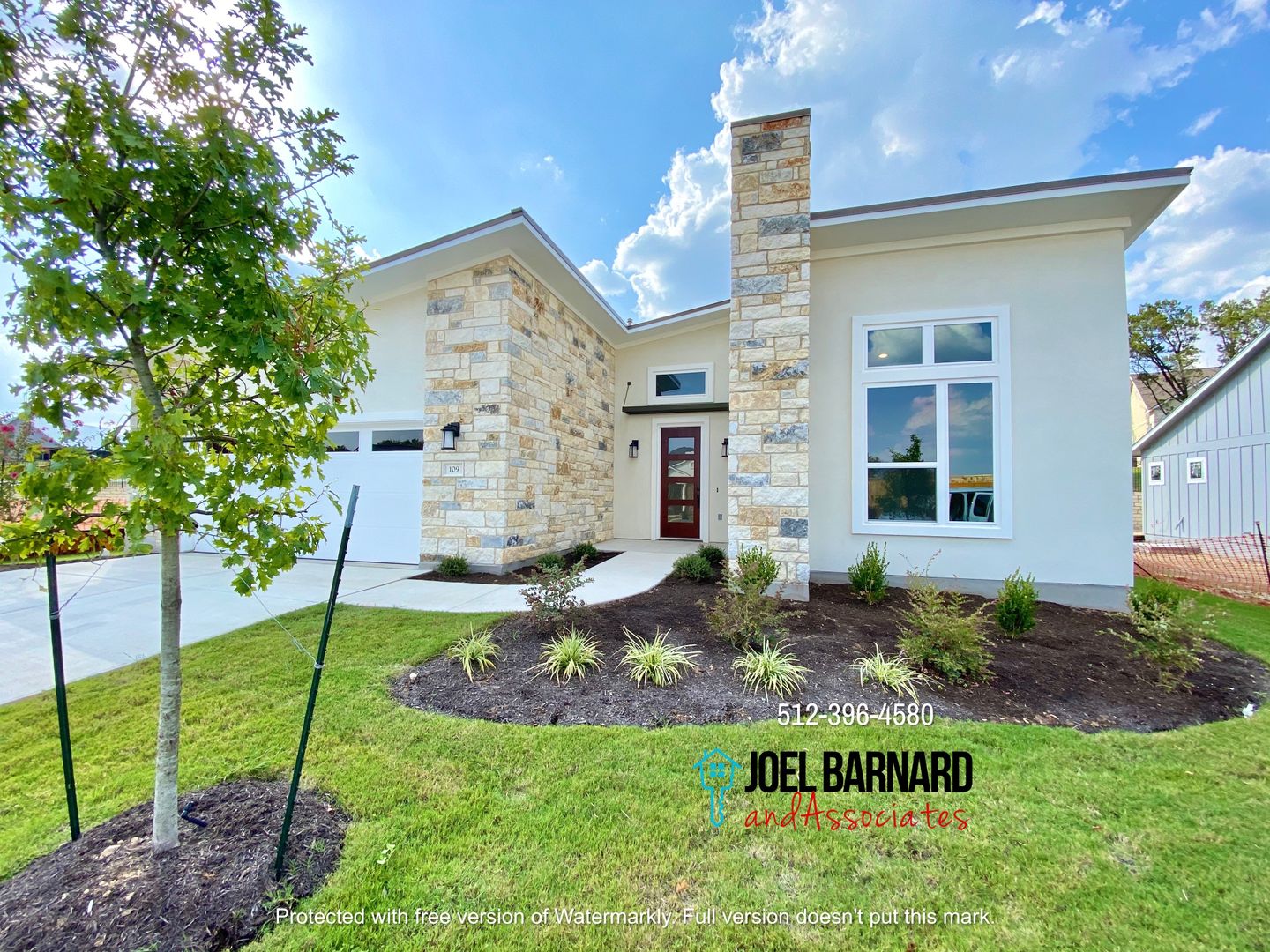 San Marcos House: 109 Riding Plum