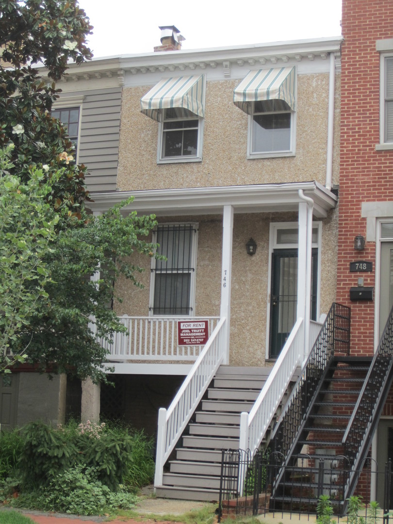 Washington Apartment: 746 7th St S.E.