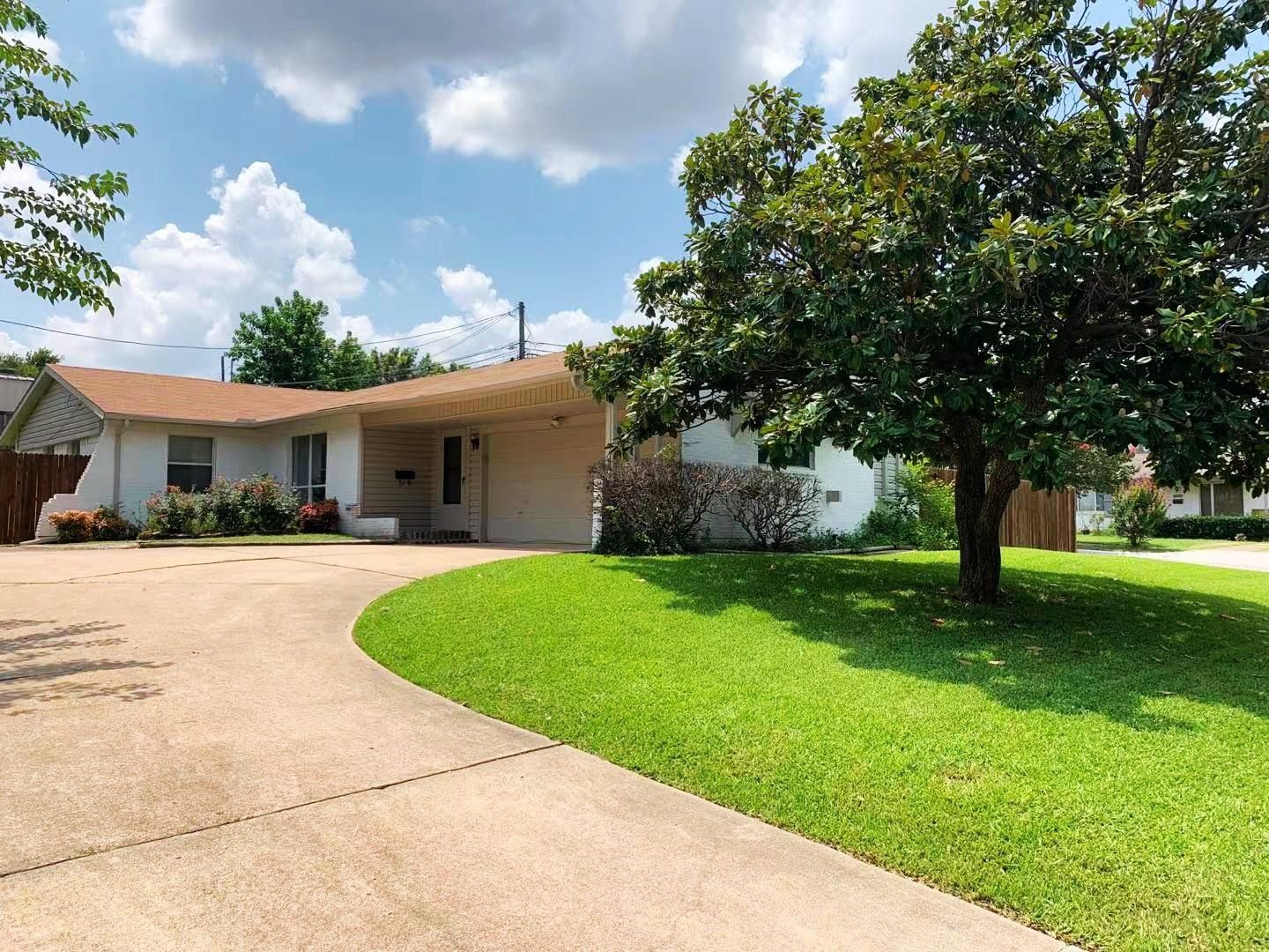 Farmers Branch House: 2906 Candlewick Lane