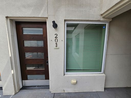 Available now ready for immediate move in Old East Dallas – photo 1