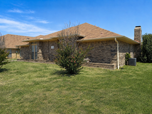 Spacious, Affordable Townhome in a Convenient Location! – photo 1
