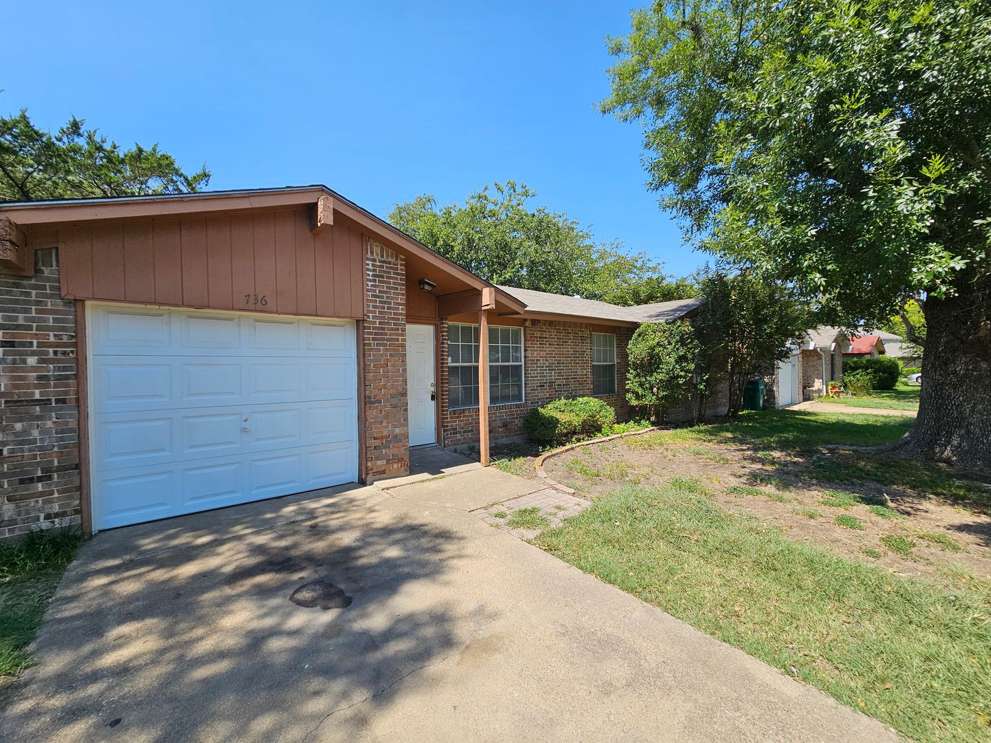 Cedar Hill House: 736 N. Lisa lane