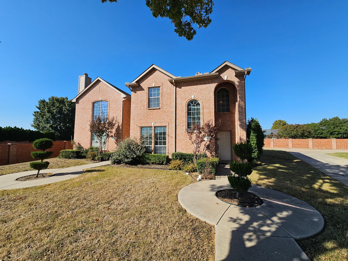 Lewisville Townhome: 393 Ivan Dr