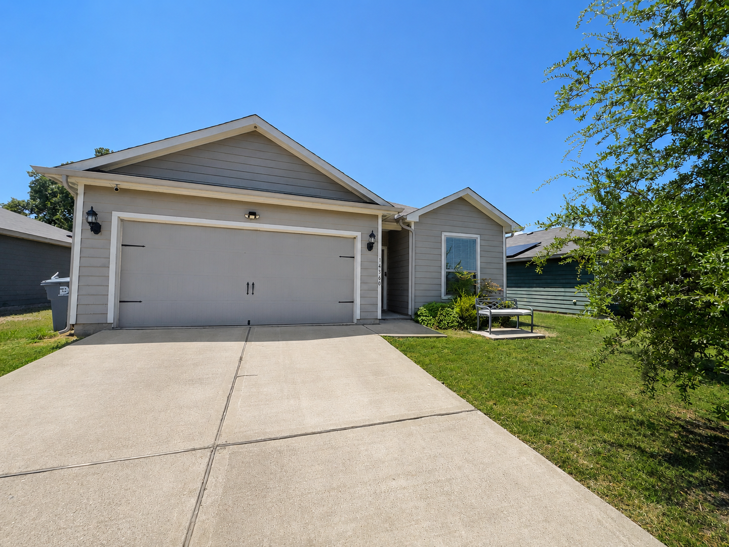 Dallas House: 14360 Riata Ln