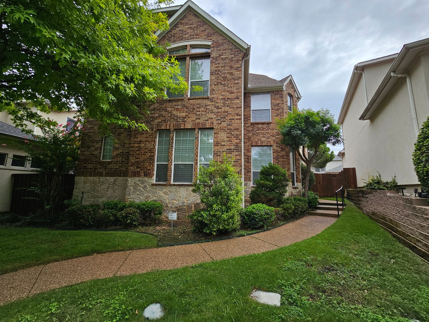 Irving House: 1009 Ricci Ct