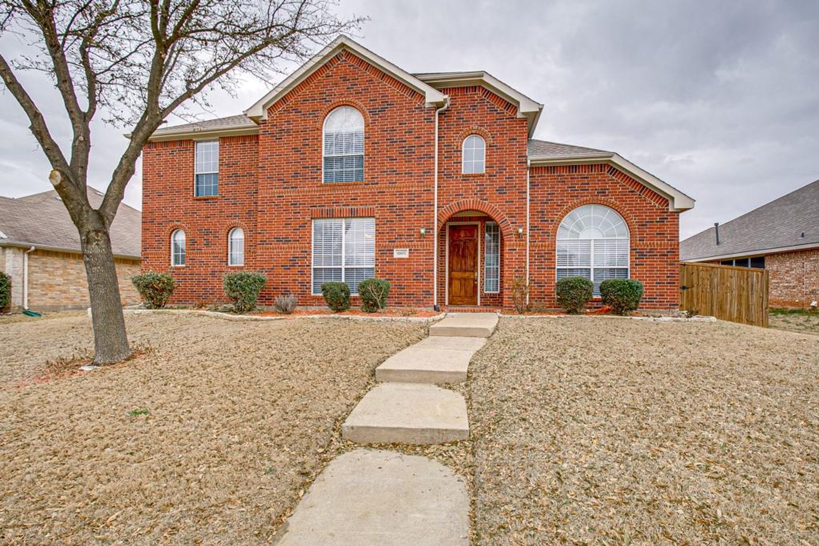 Rowlett House: 6805 Westover Dr
