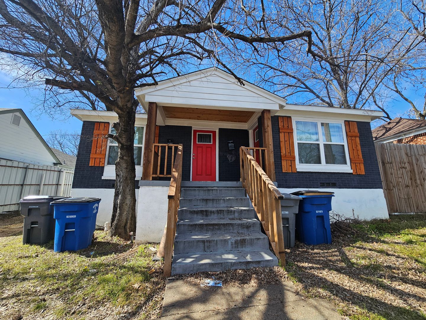Dallas House: 213 North Hampton Rd