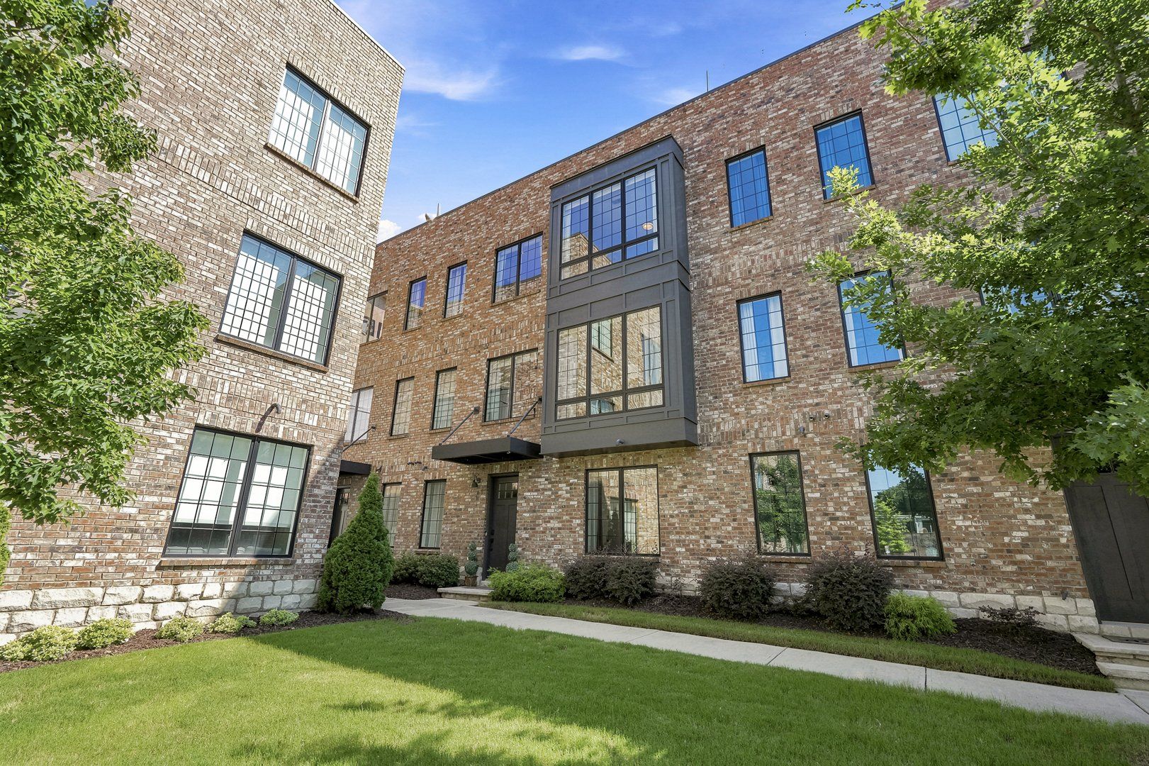 Atlanta House: 285 Castleberry Hill Walk SW