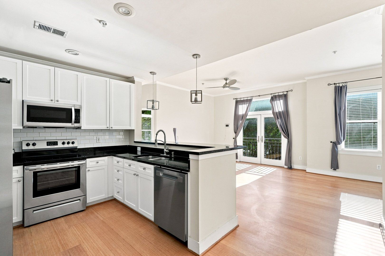 933 Garrett St SE 10 of 12