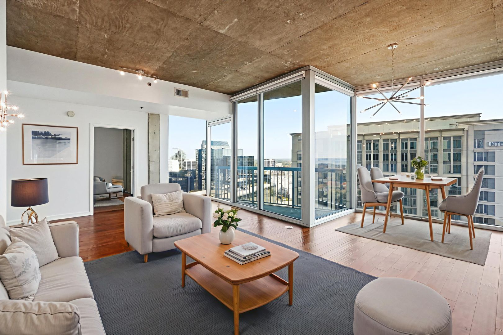 Atlanta House: 3324 Peachtrree Rd NE Unit 2001