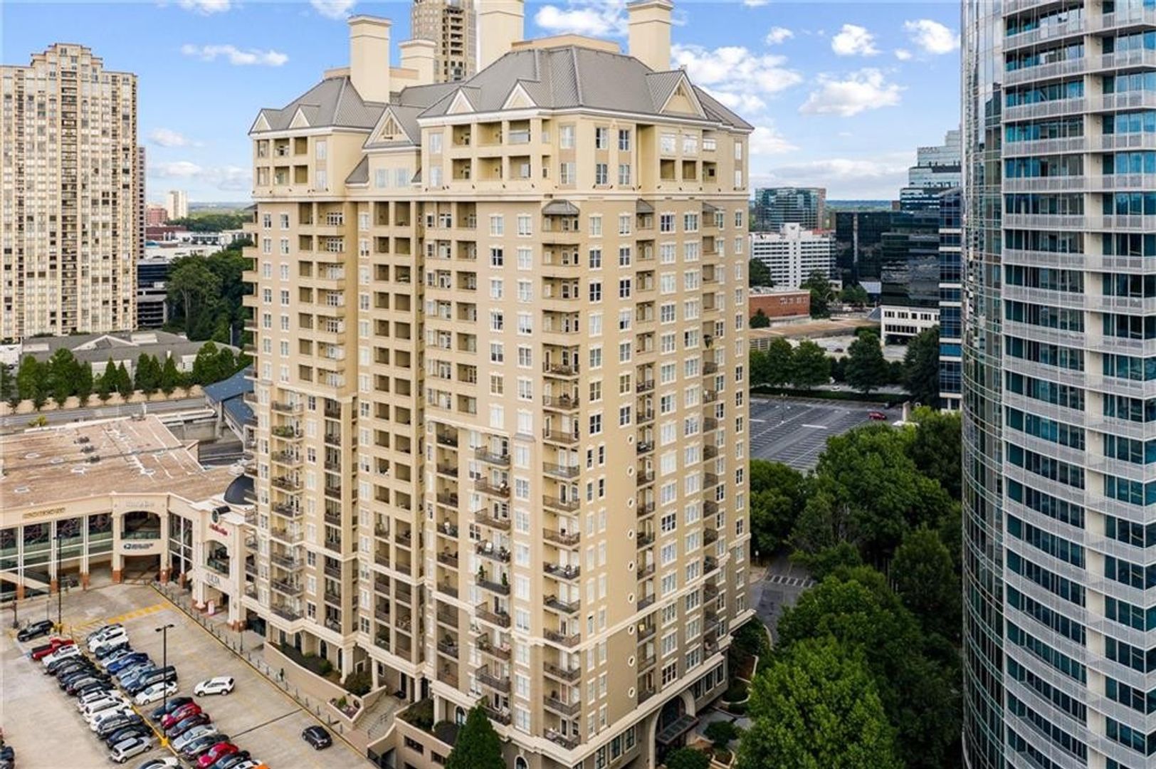 Atlanta House: 3334 Peachtree Road NE
