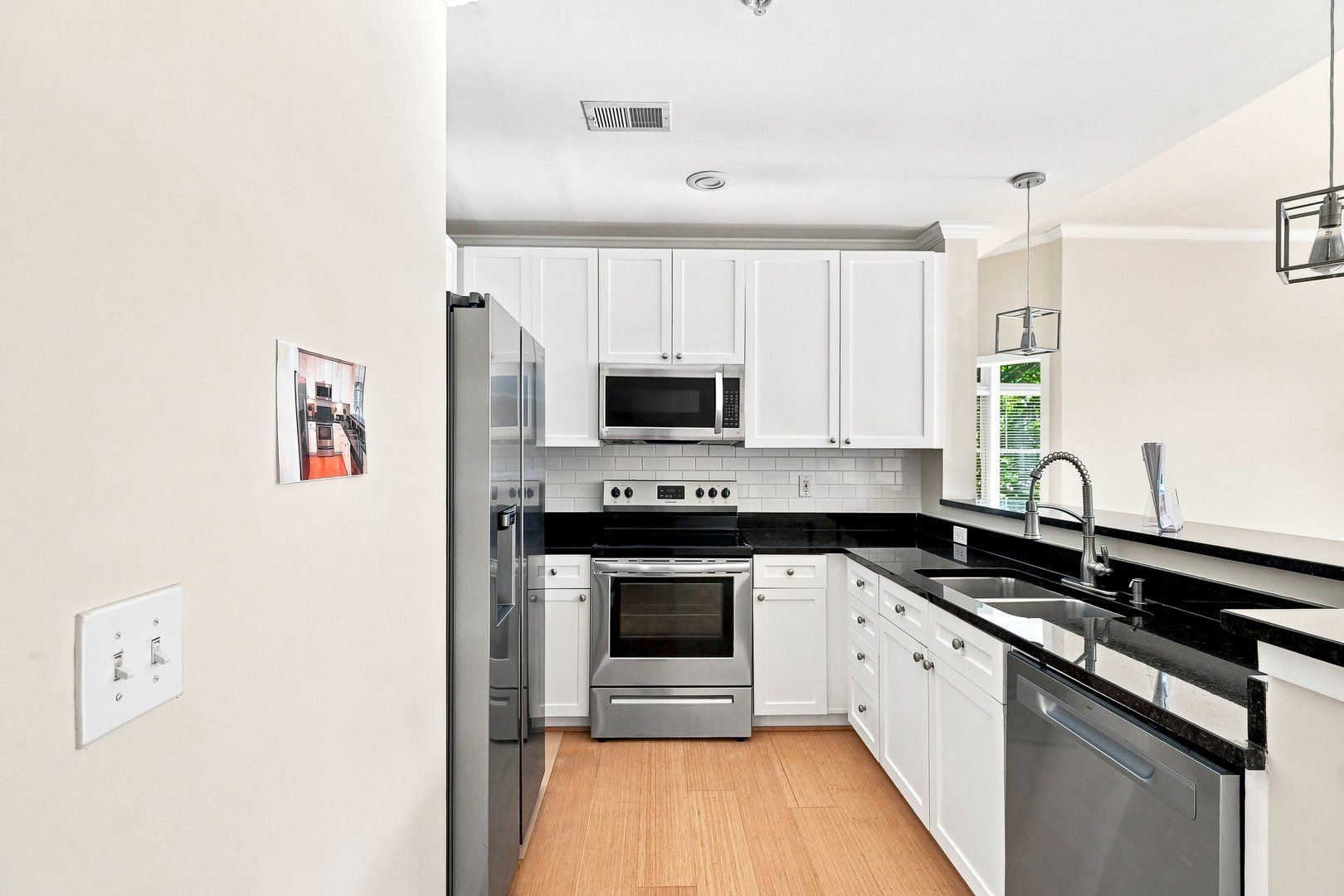 933 Garrett St SE 11 of 12