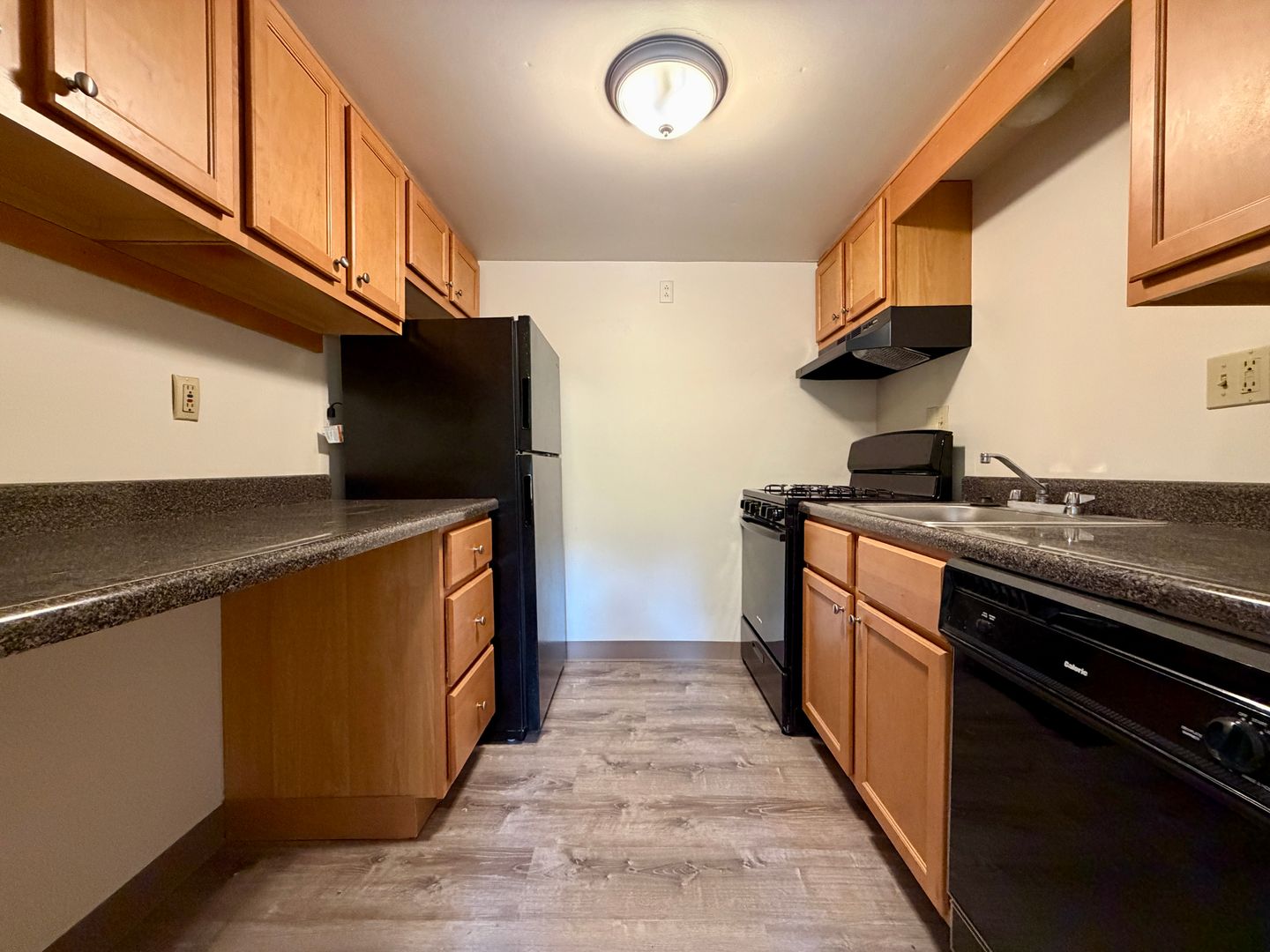 Pittsburgh Apartment: 650 Center Road