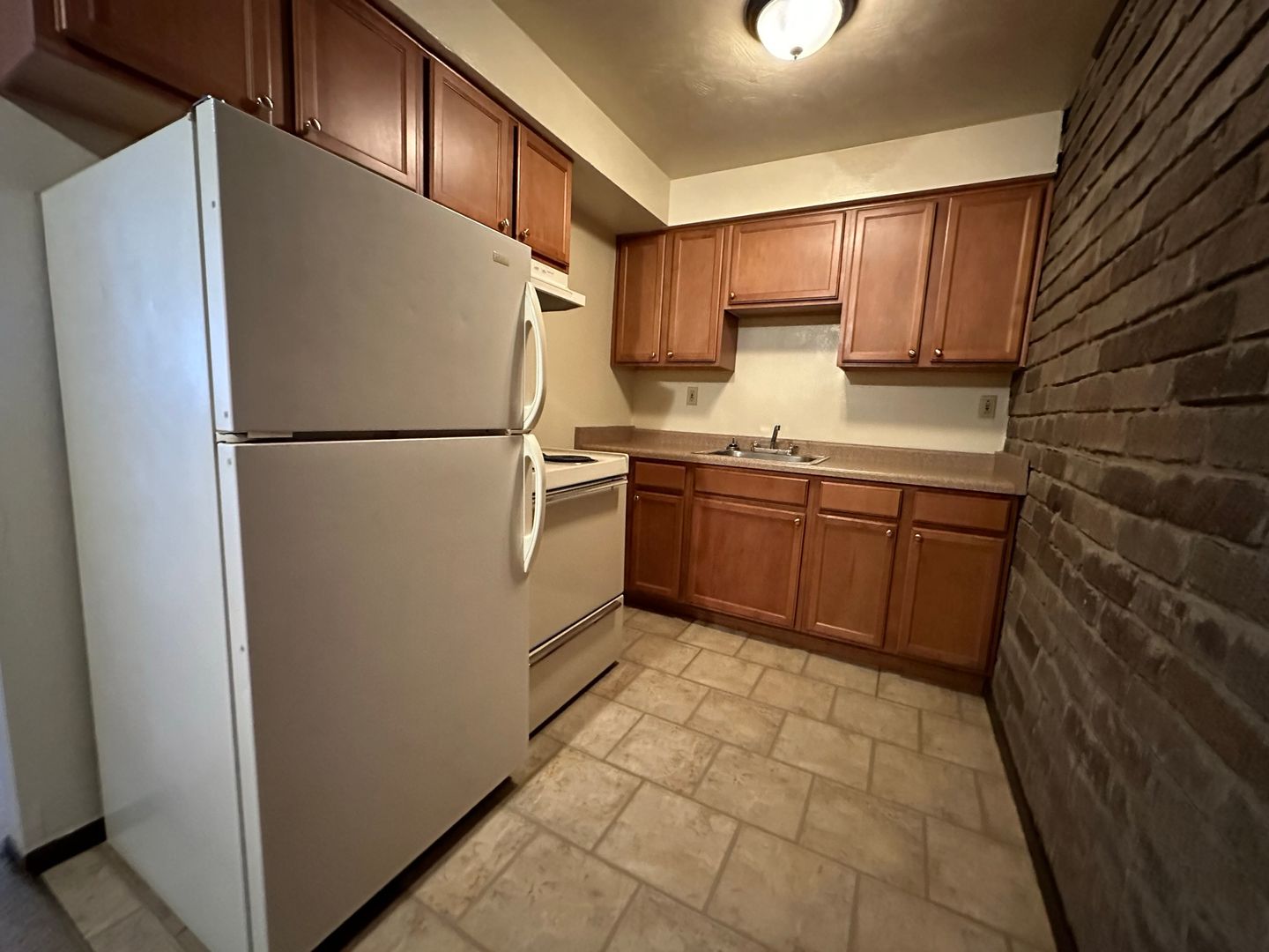 New Kensington Apartment: 607 Kellywood Mnr