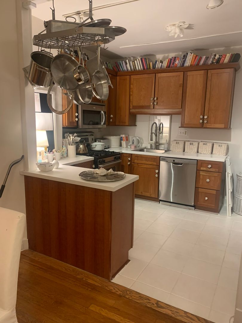 Pittsburgh Townhome: 927 1/2 St. James Street