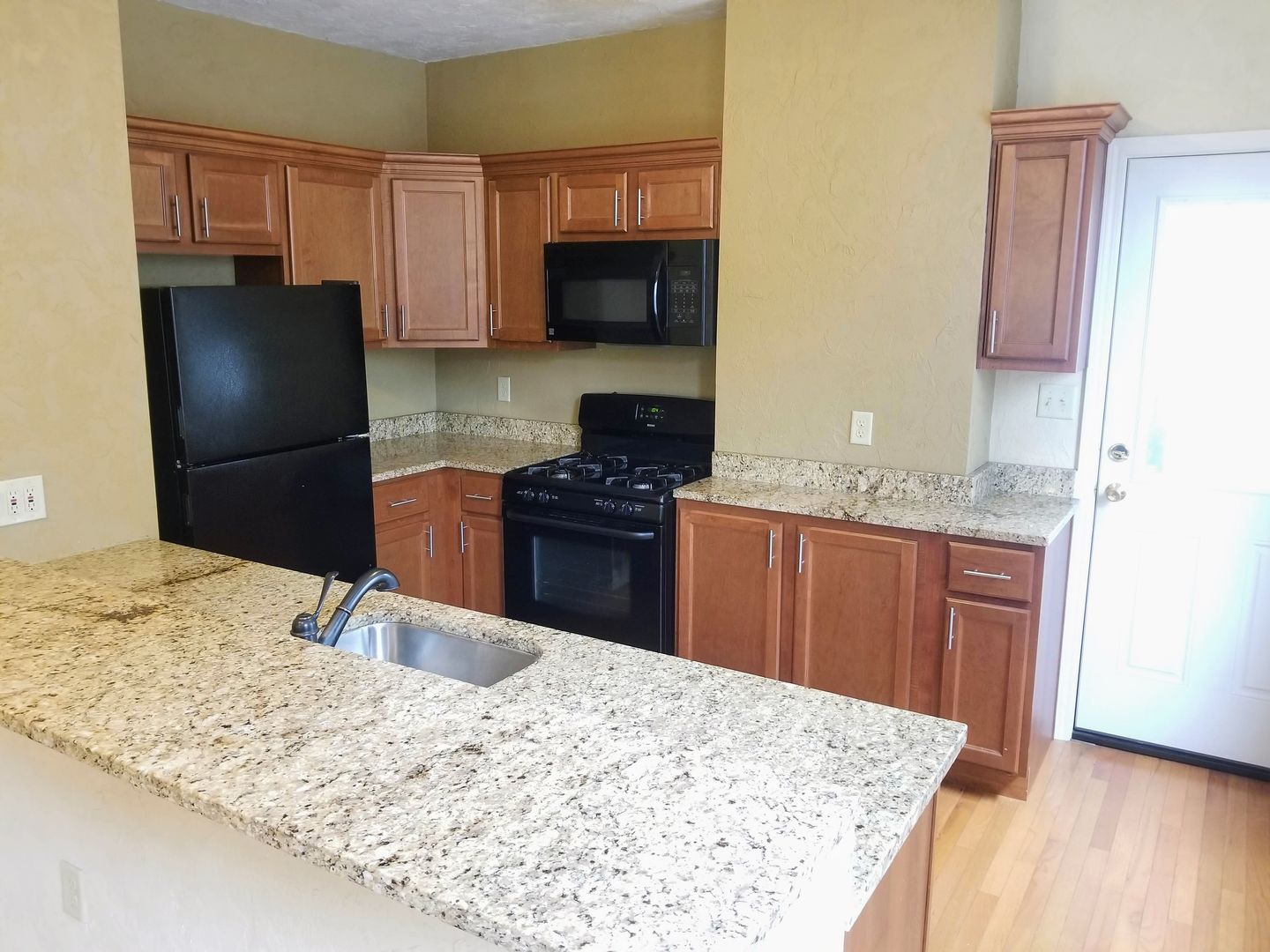 Pittsburgh Apartment: 709-715 Bellefonte Street