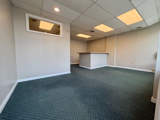 Large Commercial Space in Amazing Oakland Location! Over 1,500 Sq Foot Ready for Any Business Needs! CALL TODAY! – photo 1