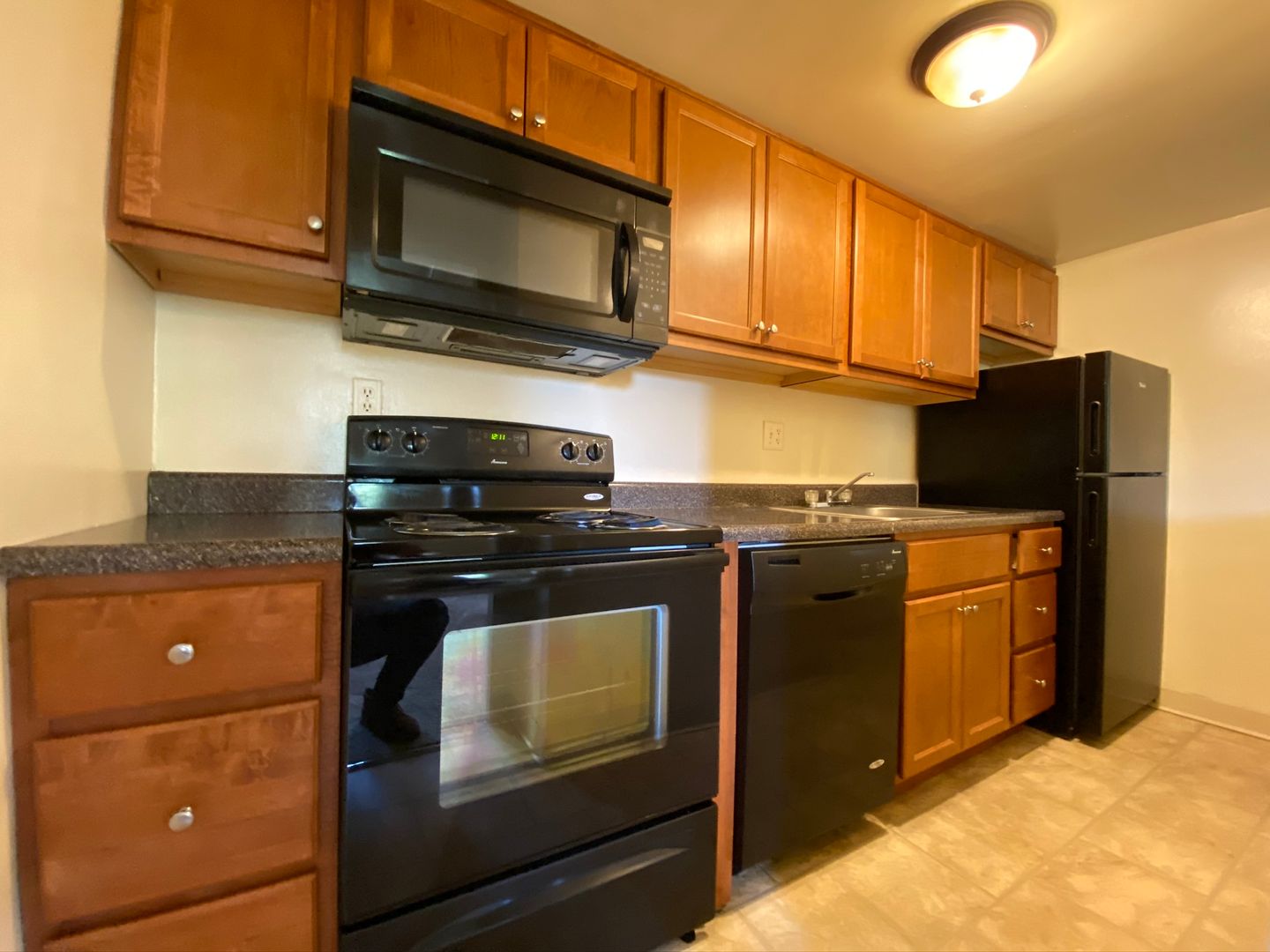 Pittsburgh Apartment: 2225 Murray Avenue