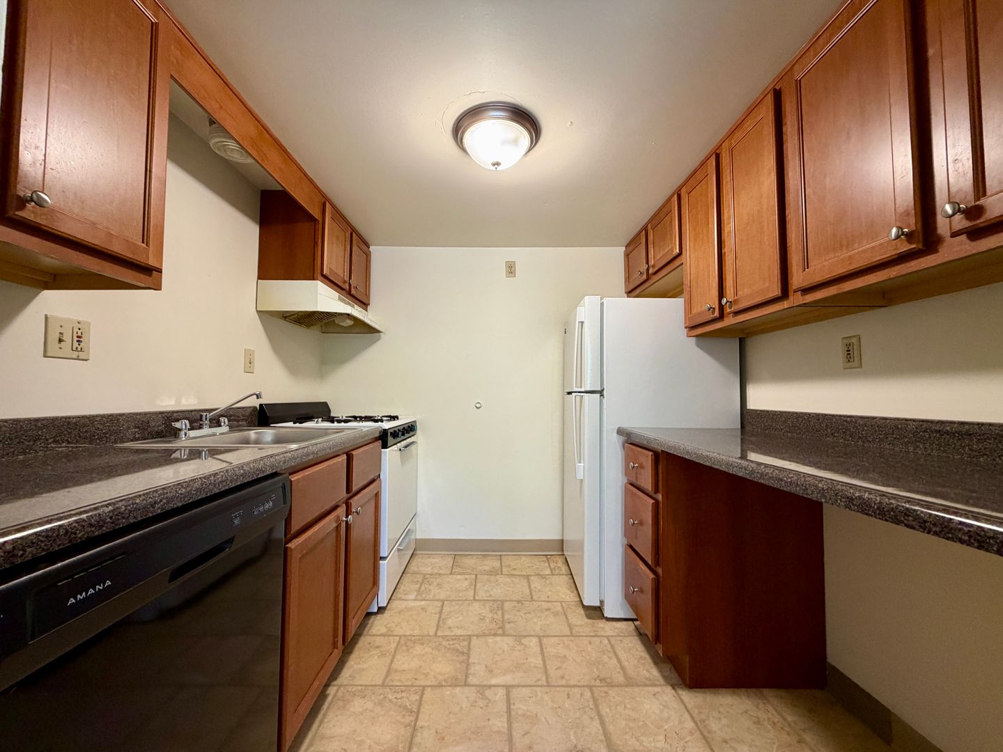 Pittsburgh Apartment: 650 Center Road
