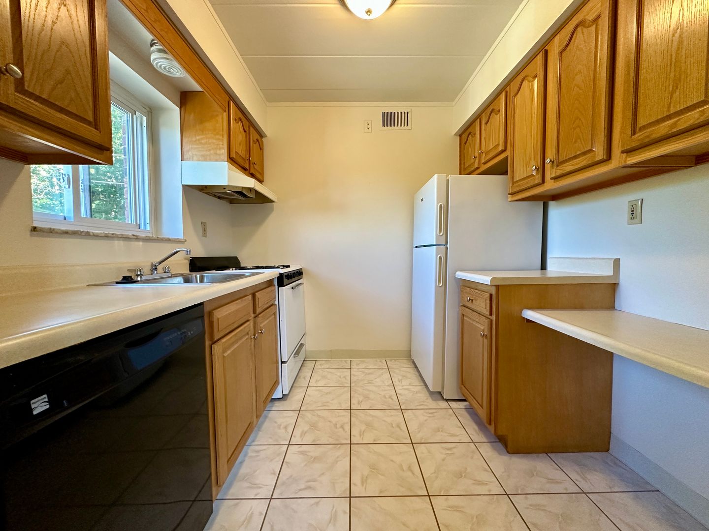 Pittsburgh Apartment: 650 Center Road