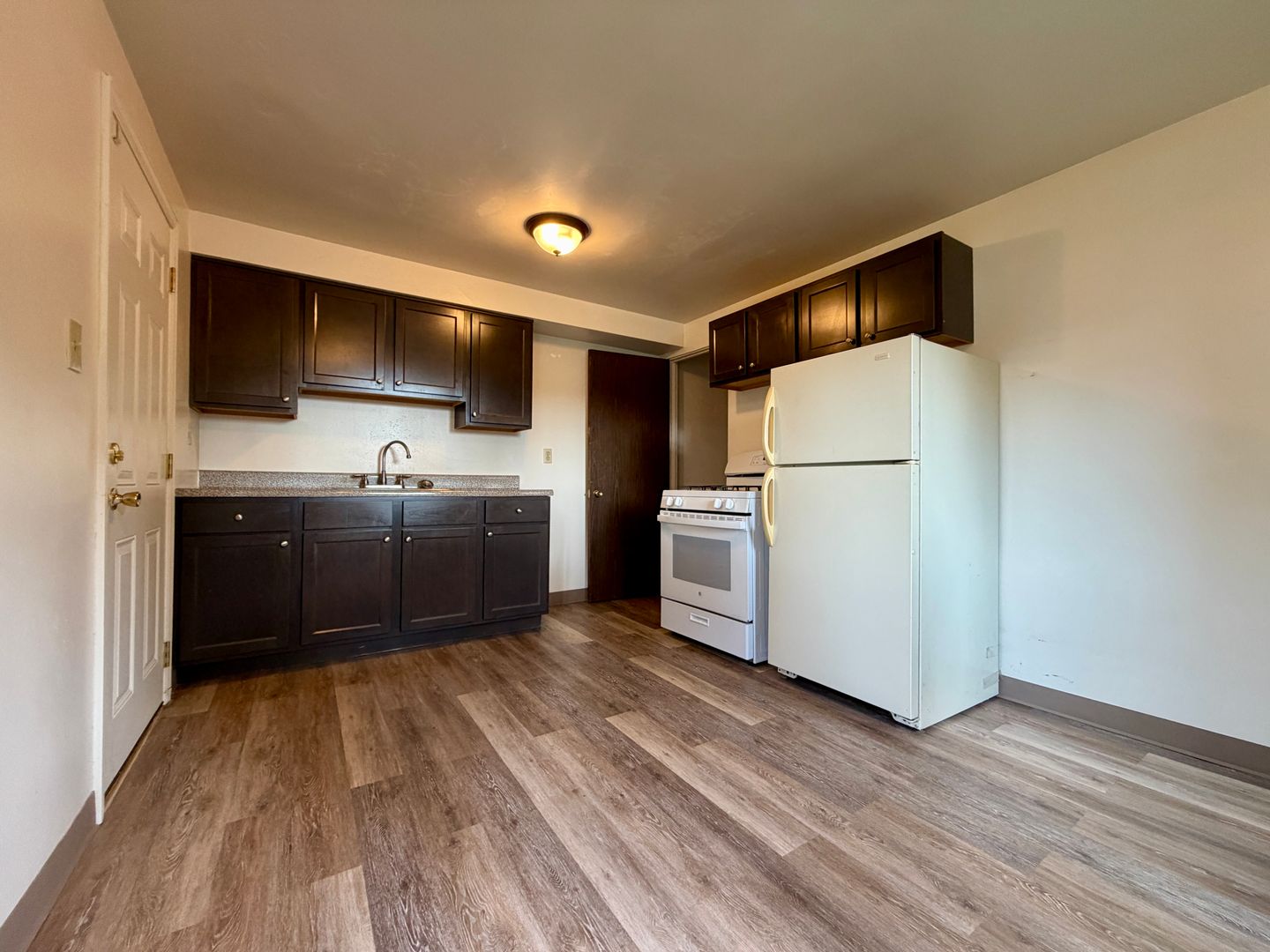 Cheswick Townhome: 100 Savors Court