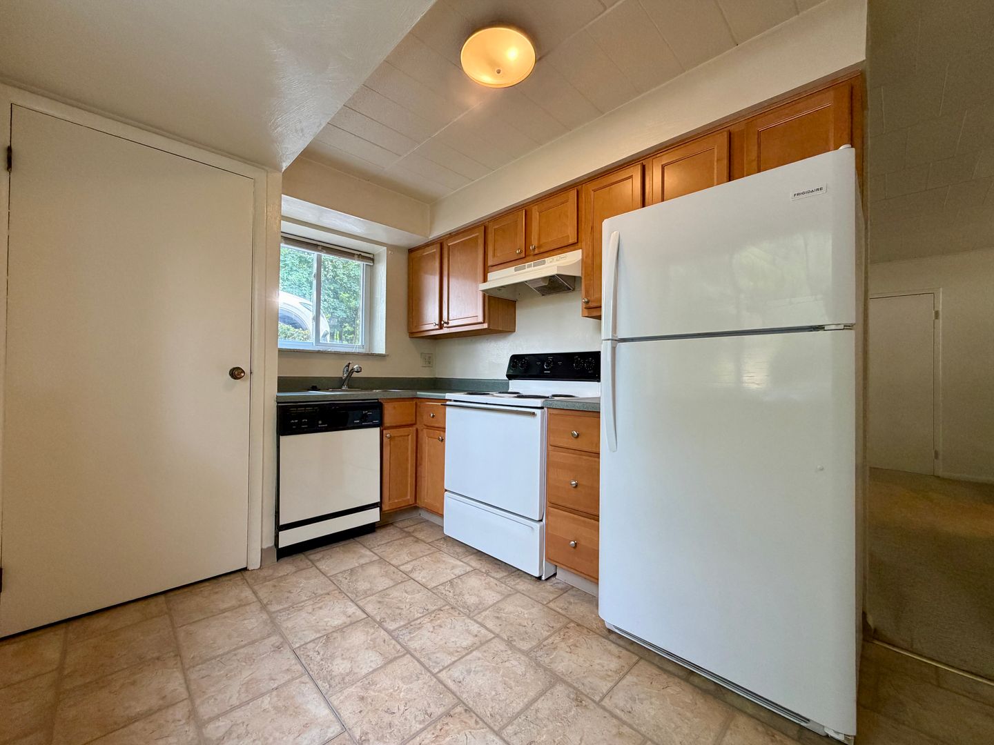 Oakmont Apartment: 600 Virginia Avenue