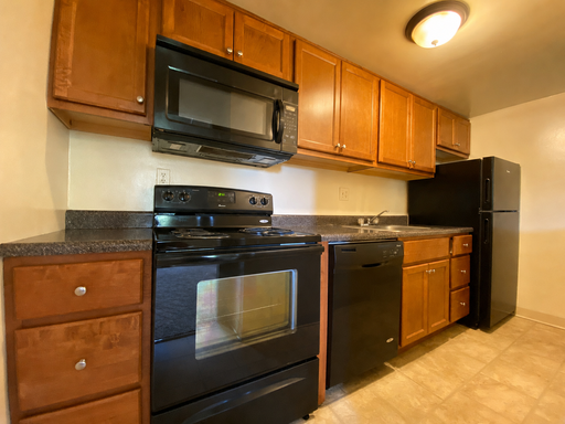 Charming Three Bedroom on Murray Ave! Great Location-Walk Everywhere!! Call Today! – photo 1